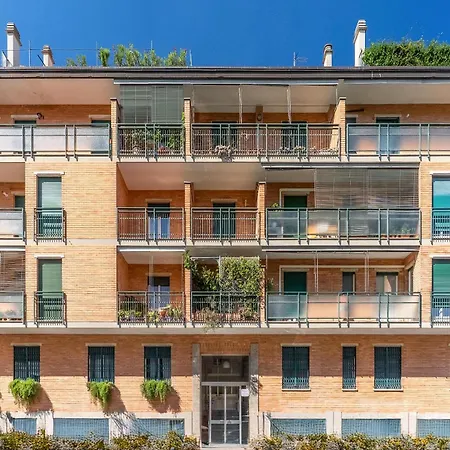 Room 12 Milano -Near Train Station -15 Min Rho Fiera-Duomo-Malpensa-3